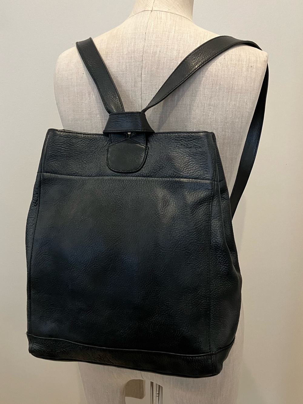 ELLINGTON BLACK LEATHER LADIES BACKPACK